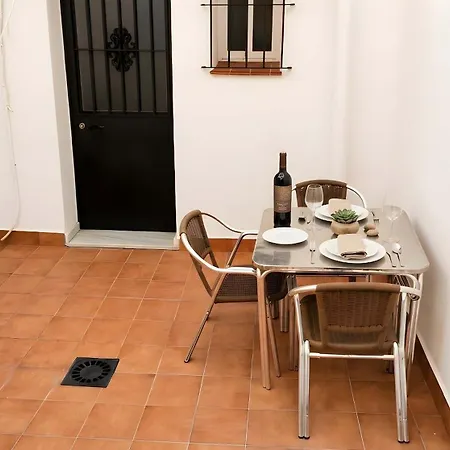Con Aire Acondicionado Y Patio Ideal Mascosta Solo Alquilamos Familias Y Parejas *