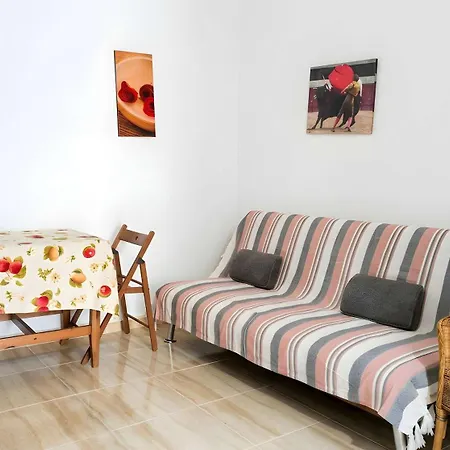 Con Aire Acondicionado Y Patio Ideal Mascosta Solo Alquilamos Familias Y Parejas Conil De La Frontera
