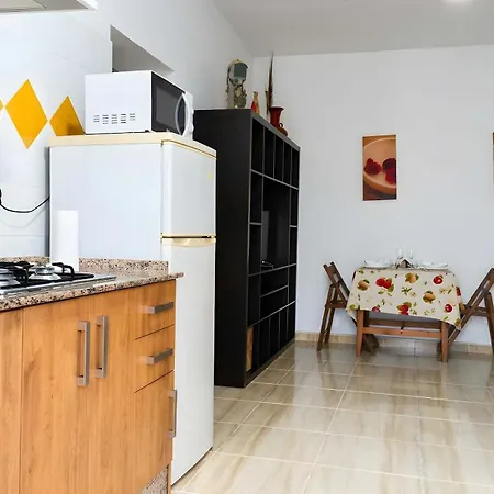 Con Aire Acondicionado Y Patio Ideal Mascosta Solo Alquilamos Familias Y Parejas 公寓 科尼尔-德拉弗龙特拉