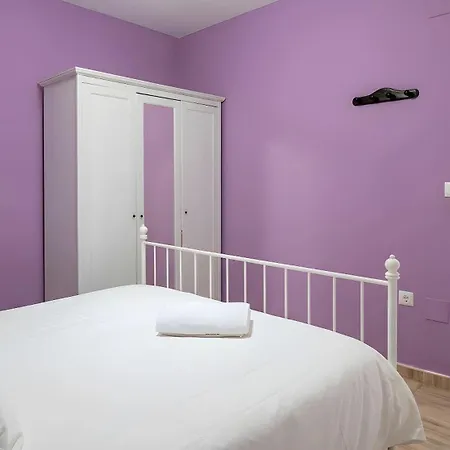 Con Aire Acondicionado Y Patio Ideal Mascosta Solo Alquilamos Familias Y Parejas Appartement